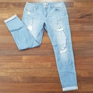 BCBG light washed, stretch ankle cut jeans